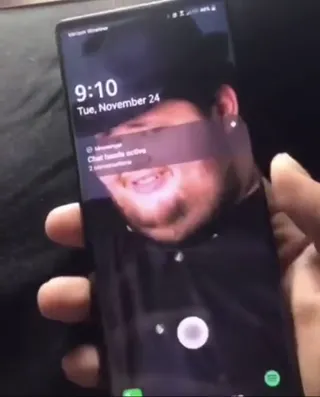 Reddit_Phone.mp4