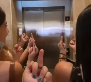 gamer_moment.mp4